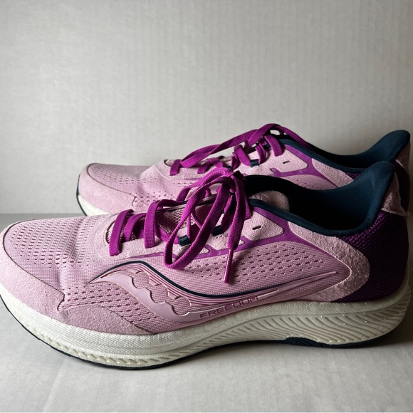 Saucony Pink/Blue - Picture 9 of 11